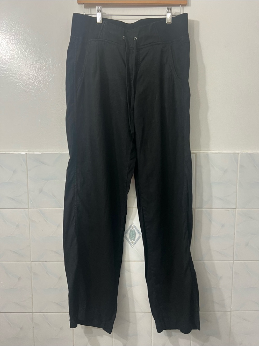 Athleta 100% Linen High Rise Straight Leg Pants Women 6 Black Minimalist Capsule